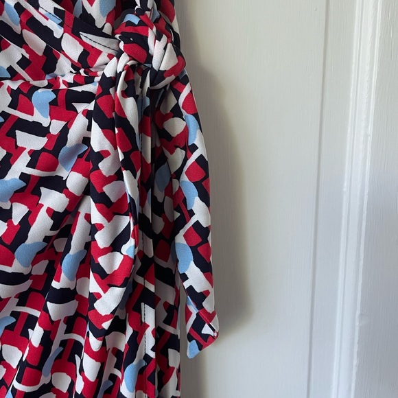 Banana Republic Small, V-neck faux-wrap midi dress. Red, white, blue and blk sz2 - Picture 2 of 5
